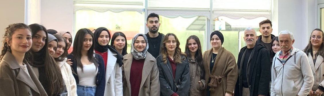 Sınıf Eğitimi ABD Öğrencilerinden Huzurevinde Anlamlı Sosyal Sorumluluk Çalışması